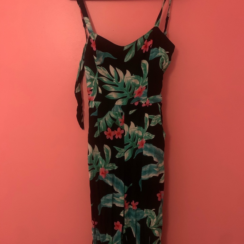 hollister floral jumpsuit